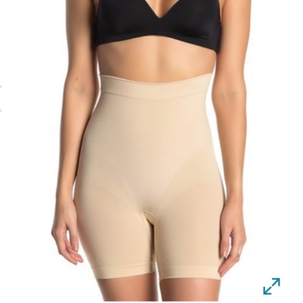 Bodyeffect Italian shape wear short nude M/L NWOT